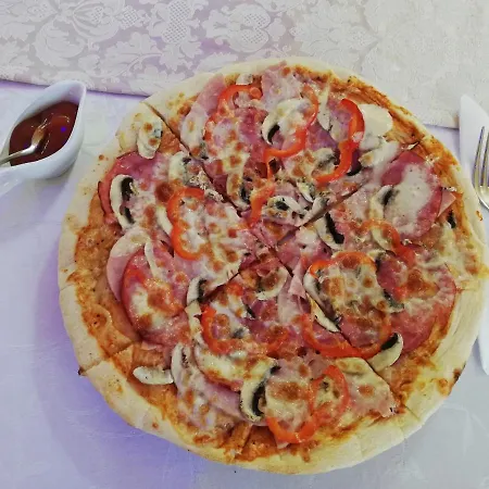 Hotel Fructele Padurii